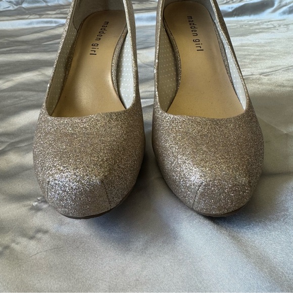 Gold Glitter Heels - Picture 2 of 9